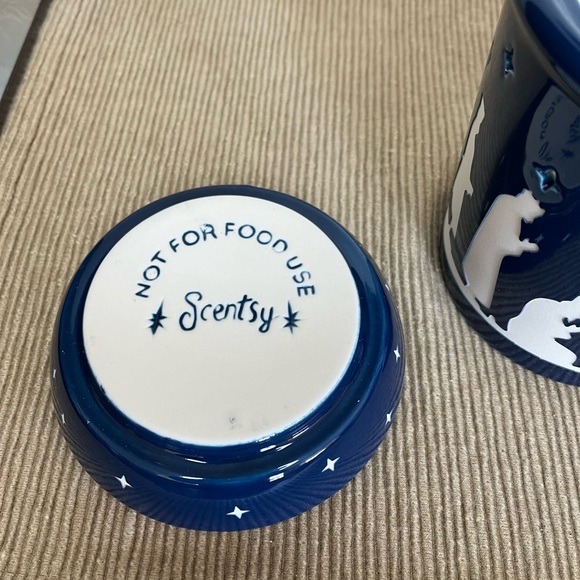 Scentsy warmer - Picture 4 of 8